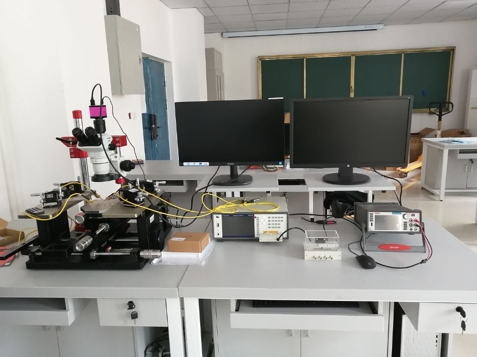 武科大微電子實(shí)驗(yàn)室